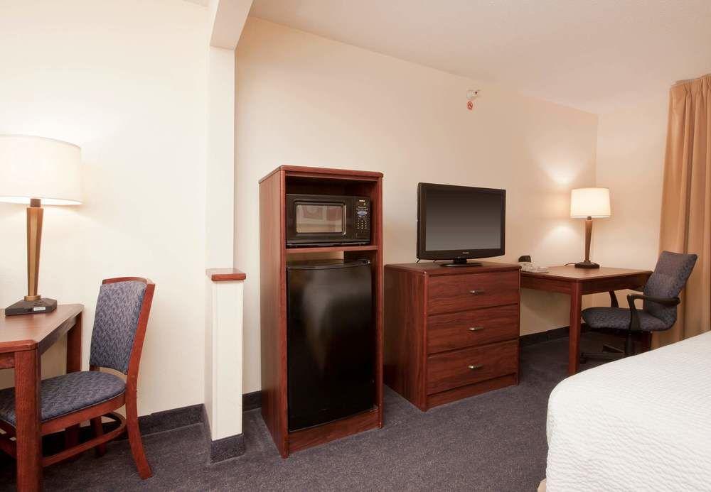 Comfort Inn & Suites Liverpool - Syracuse Extérieur photo