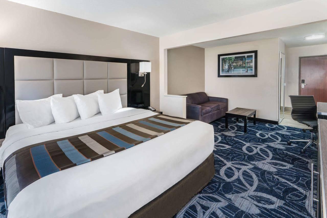 Comfort Inn & Suites Liverpool - Syracuse Extérieur photo