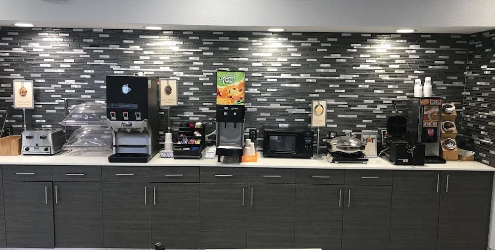 Comfort Inn & Suites Liverpool - Syracuse Extérieur photo