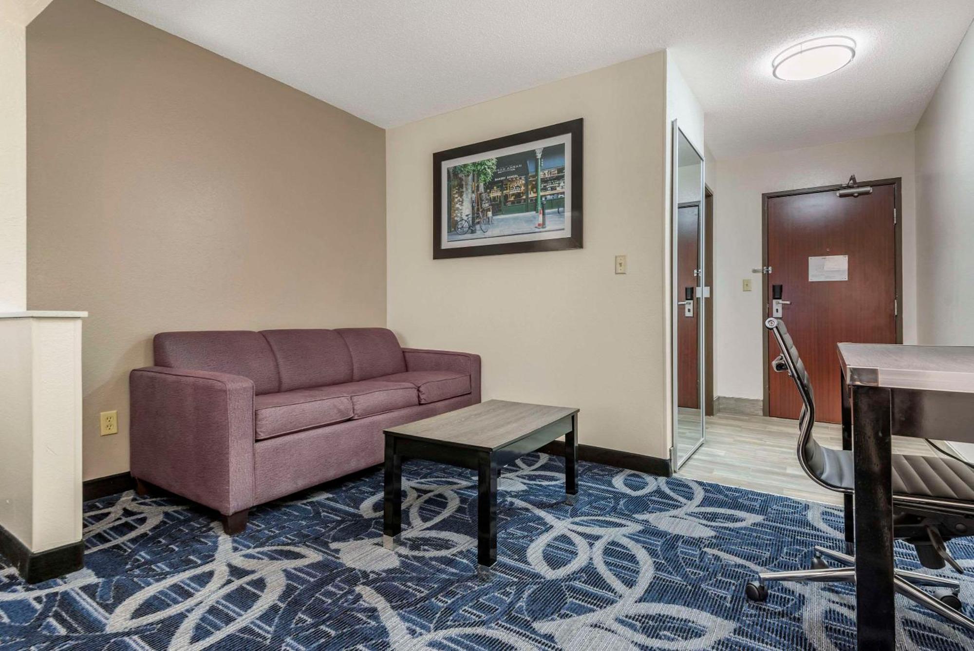 Comfort Inn & Suites Liverpool - Syracuse Extérieur photo
