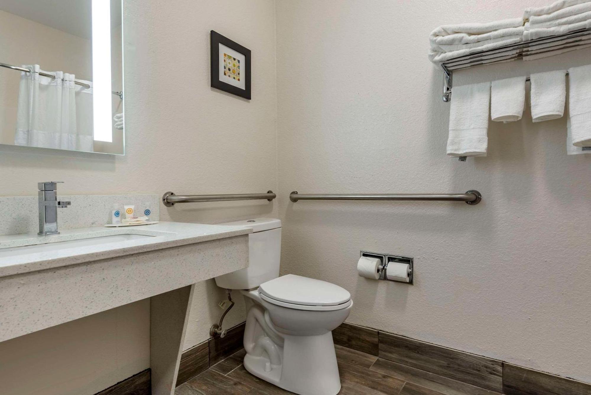 Comfort Inn & Suites Liverpool - Syracuse Extérieur photo