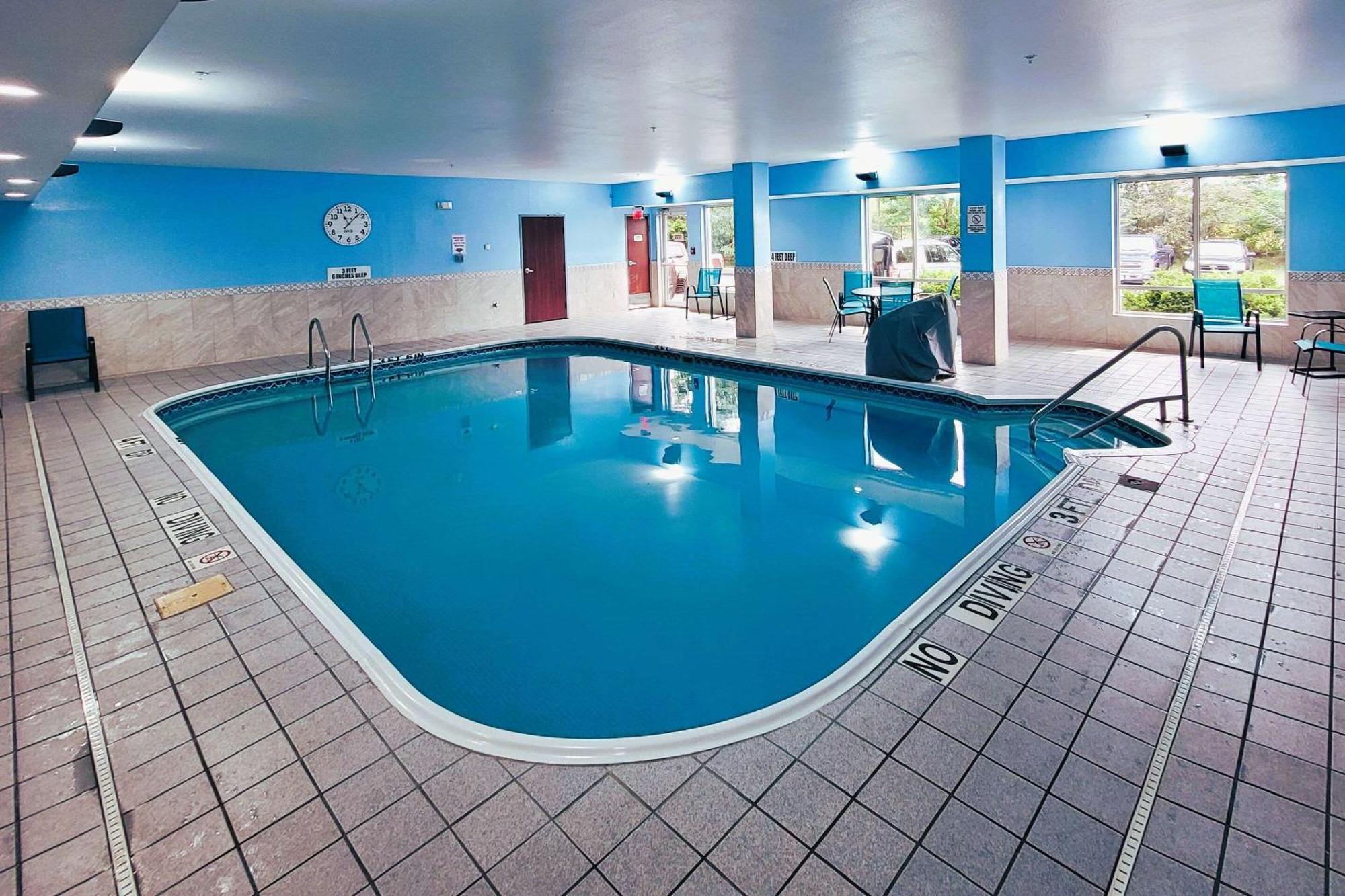 Comfort Inn & Suites Liverpool - Syracuse Extérieur photo